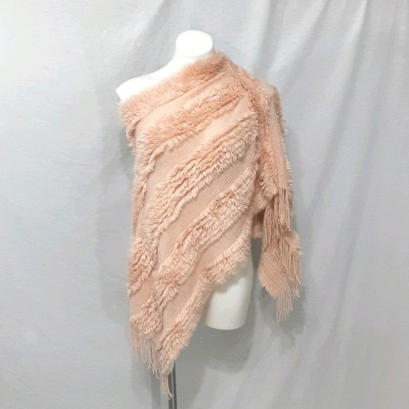 Marc New York Fuzzy Fringed Knit Cape Poncho Wrap S/M Cozy Chic Travel Layer - Picture 5 of 8